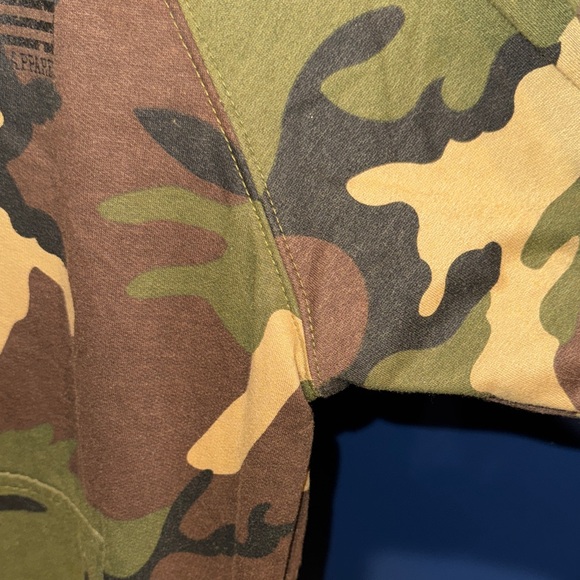 ROTHCO - Camo Thermal Lined Hoodie with Flag Design Size Medium - Picture 8 of 17